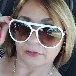 Meet your Posher, Nereida